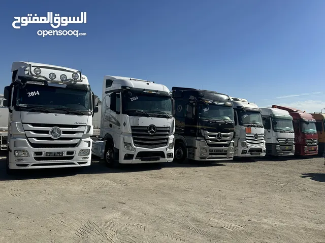 Tractor Unit Mercedes Benz 2014 in Al Ahmadi