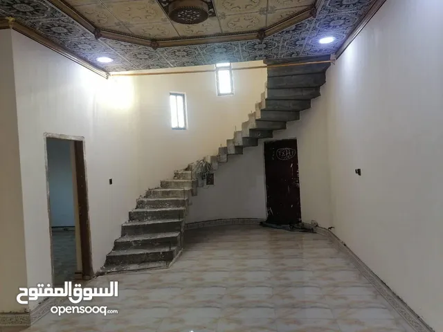 200 m2 2 Bedrooms Townhouse for Rent in Basra Abu Al-Khaseeb
