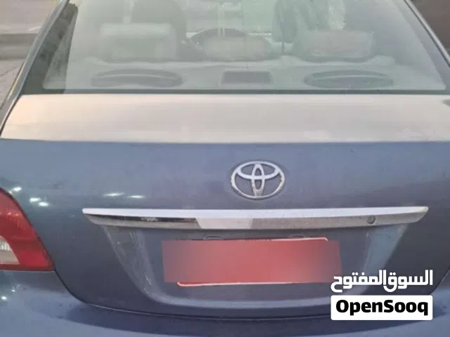 تويوتا يارس 2010، اللون أزرق، صالون سيدان، مرخصة، أوتوماتيك، ببنك بنزين، مواصفات خليجية، حالة مستعمل