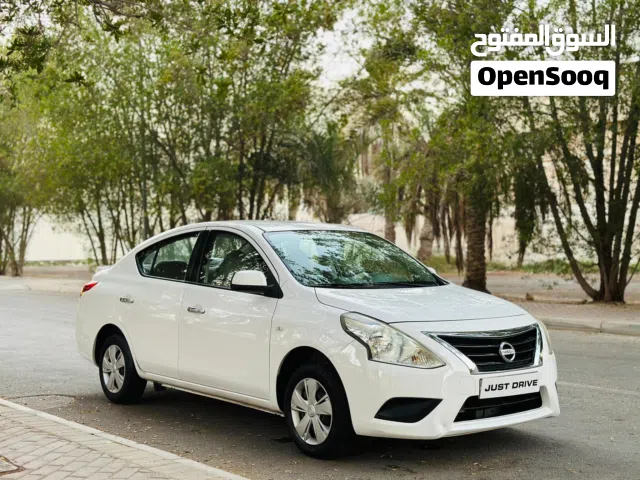 2017 Nissan Sunny SL