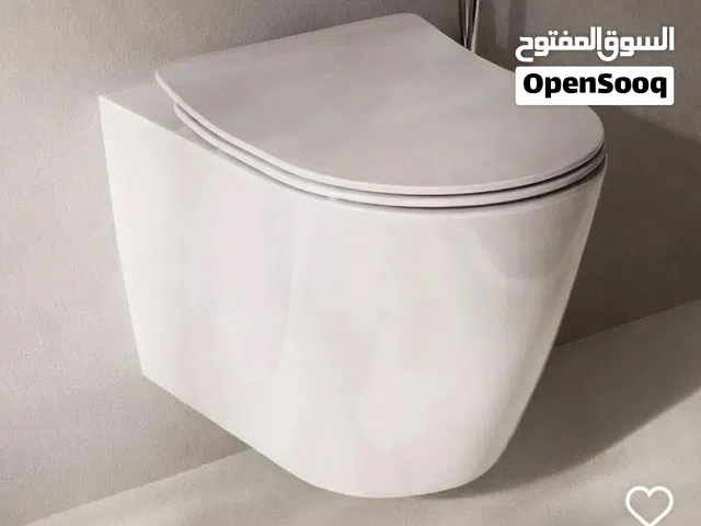 للبيع عدد 2 مرحاض معلق إيطالي مع الغطاء فقط بحالة جديدة