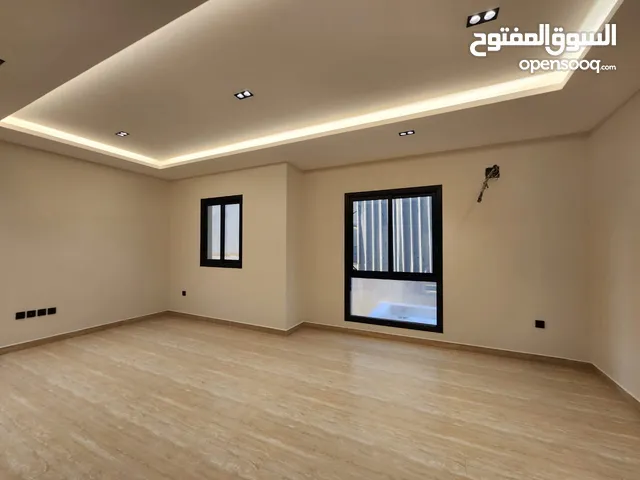300 m2 4 Bedrooms Villa for Rent in Al Riyadh Al Malqa