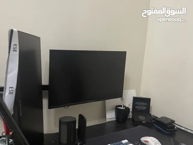 Two monitor side monitor 75hz main monitor 180hz