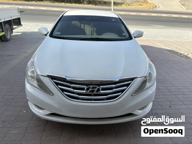 للبيع عاجل هايونداي  سوناتا موديل 2013 وارد بحاله ممتازه بدون اي اعطال وجاهزه للاستخدام وبسعر ممتاز