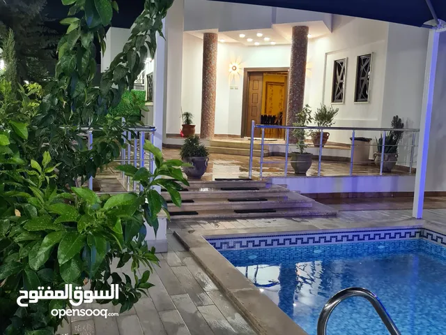 260 m2 5 Bedrooms Townhouse for Sale in Tripoli Ain Zara