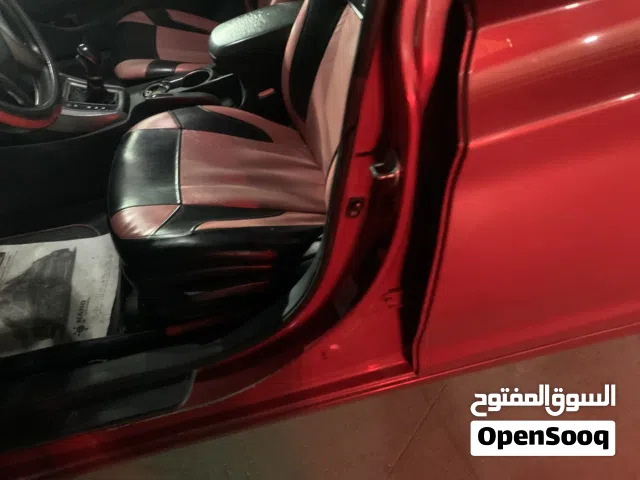 2016 هيونداي النترا Standard