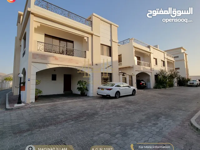 MADINAT AL ILAM WELL MAINTAINED 4+2 BR COMPOUND VILLA