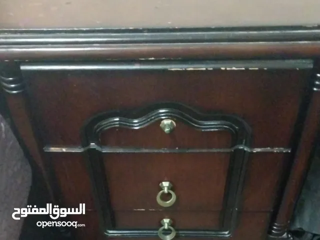 خزانه فقط مع بيرو للبيع