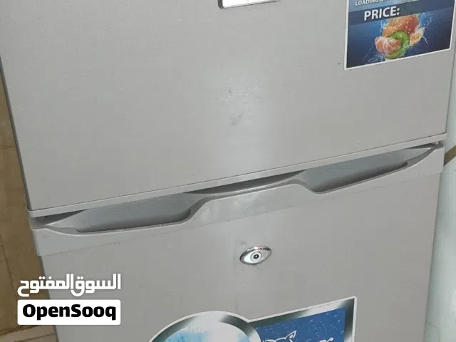 ثلاجة صغيرة مستعملة