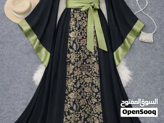 فستان مطرز هندي بكم فراشة مقاسات 1-4 (وزن 50-80) خامة باربي  بس 23 دينار