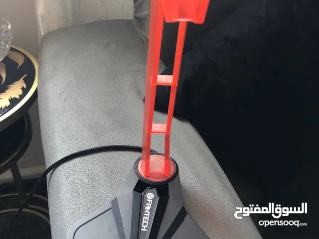 ستاند سماعات بحال وكاله