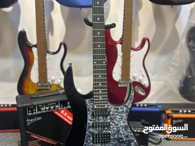 اليكترك قيتار مع امبليفاير / Electric guitar with amplifier