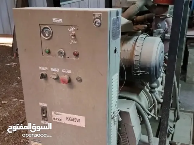 مولد كمنز 45 كيلو مخزن ونظيف على السوم