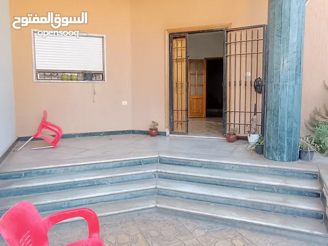 300 m2 4 Bedrooms Villa for Rent in Tripoli Al-Serraj