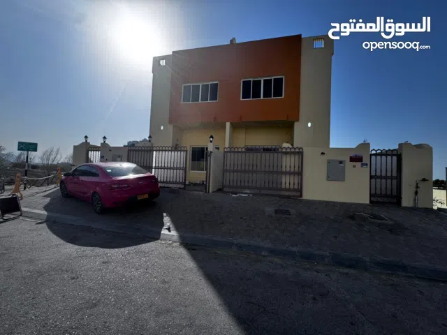 400 m2 5 Bedrooms Villa for Rent in Muscat Qurm