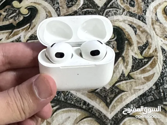 ايربود ابل جيل ثالث