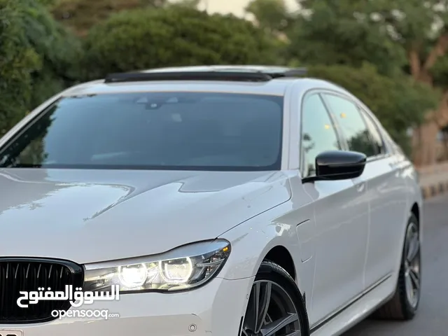 2018 BMW 740 eDrive بحالة الوكالة للبيع كاش او اقساط من المالك مباشرة بدون وساطة بنوك دفعة اولى