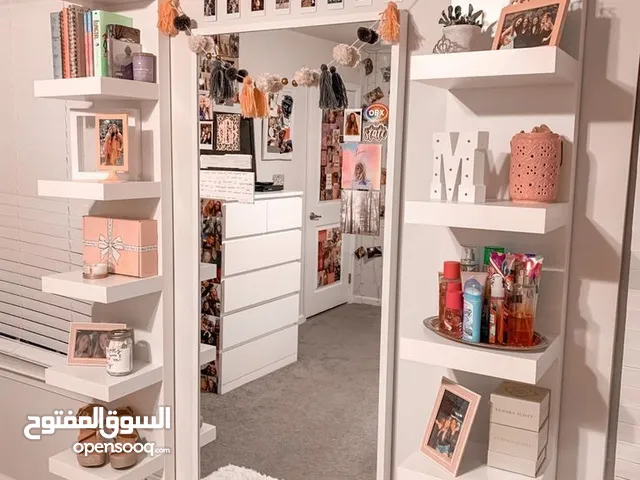 ستائر رول و زيبرا تركية الصنع و رفوف مع مرآة خشب ثقيل تفصيل