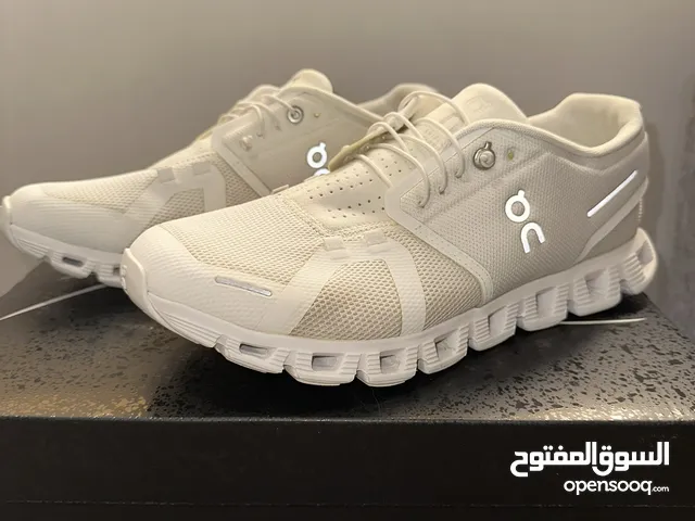 جوتي on running cloud 5 في حاله جيده جداً للبيع مقاس 42.5