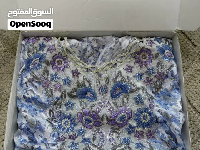 مخورات مخور حرير إندونيسي بنقشة الزهور من كل قطعة تباع ريال للتبرع  يوجد توصيل لجميع مناطق السلطنة