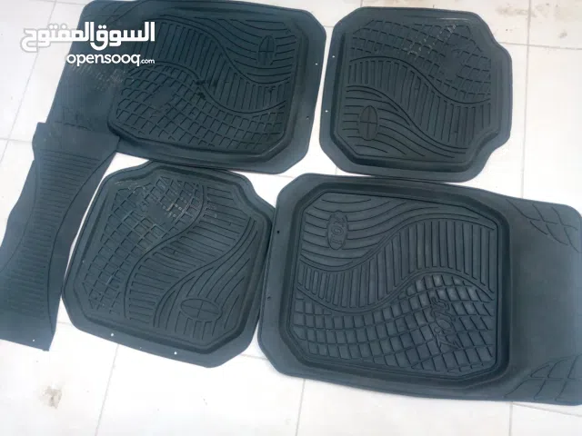 ارضية سيارة  للبيع