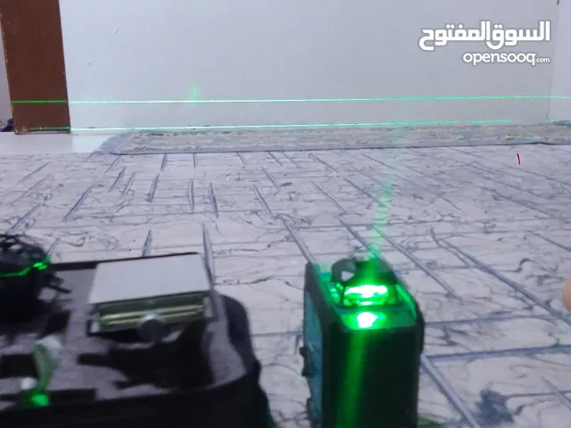 گبان للبناء ، جهاز ليزر لقياس الكاشي نضيف