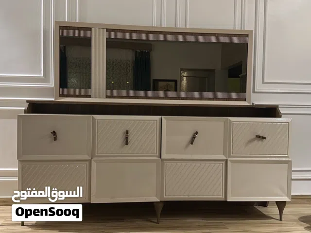 انتري +مكتبه تلفزيون اثاث ايطالي درجة اولى عيب لا