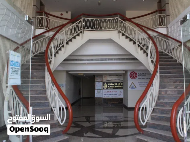 مكاتب مميزه بجوار فندق هيلودي ان الموالح