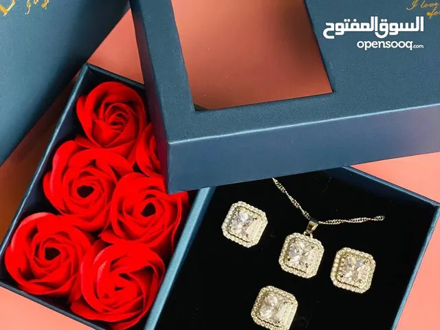 انزك تراچي وقلادة ومحبس ممكن تقدموه هديه وطلاء ثابت درجه اولى