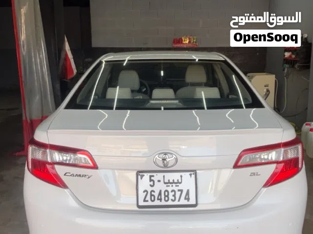 2014 تويوتا كامري XLE