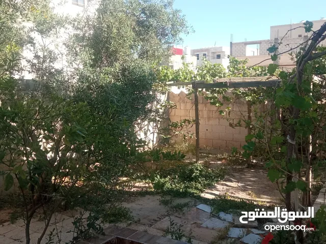 199 m2 3 Bedrooms Townhouse for Sale in Zarqa Al Hashemieh
