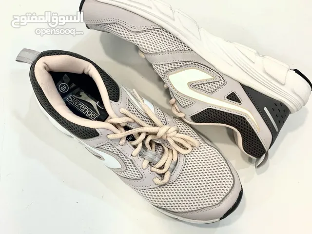 احذيه سبورت رياضيه سعر القطعه 9 القطعتين ب15 +هديه توصيل متوفر لجميع المحافظات
