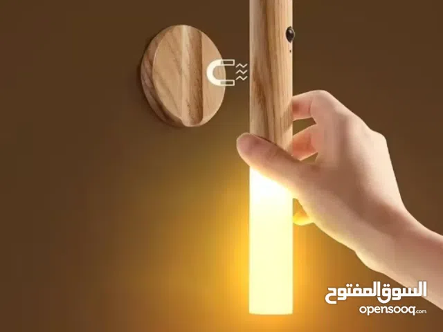 مصباح ليلي خشبي LED – إضاءة ذكية وجو مريح! شاهد الوصف: