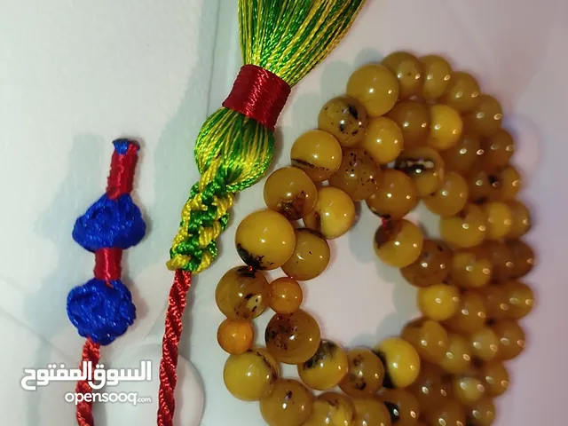 سبح بأنواعها اصليه 100٪ (كهرب،سندلوس،فاتوران،كبد الحوت)ولدينا جميع انواع السبح والاحجار الكريمة