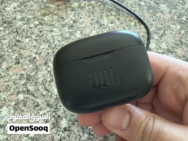 JBL earbuds used للبيع