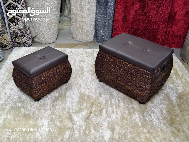 صناديق قش مع مقعد