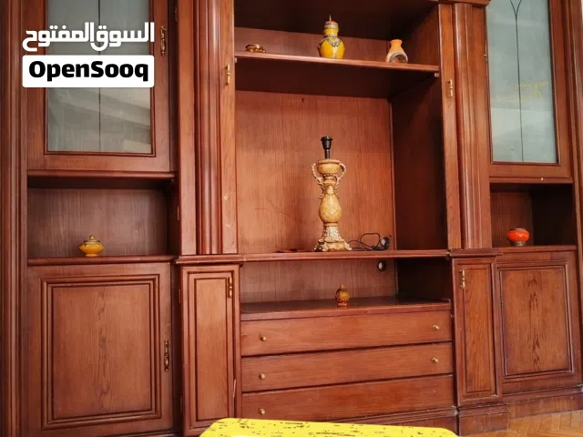 مكتبة كبيرة