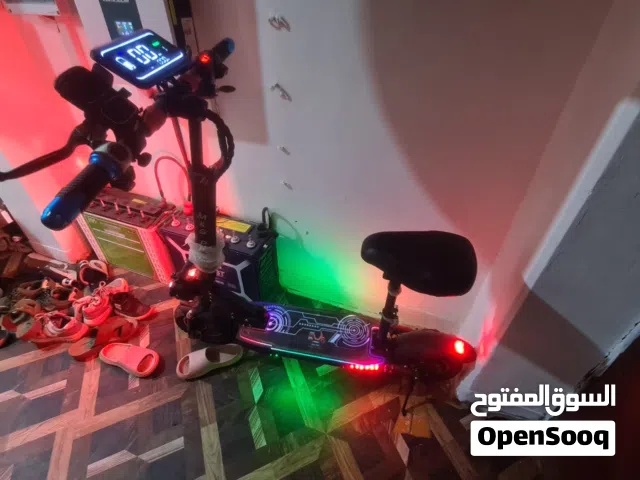 سكوتر كهربائي شبه جديد استخدام قليل جداً