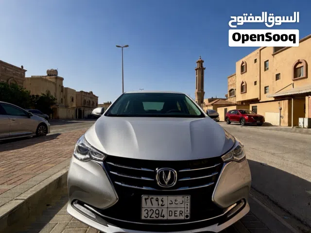 2025 شانجان السفن Advance