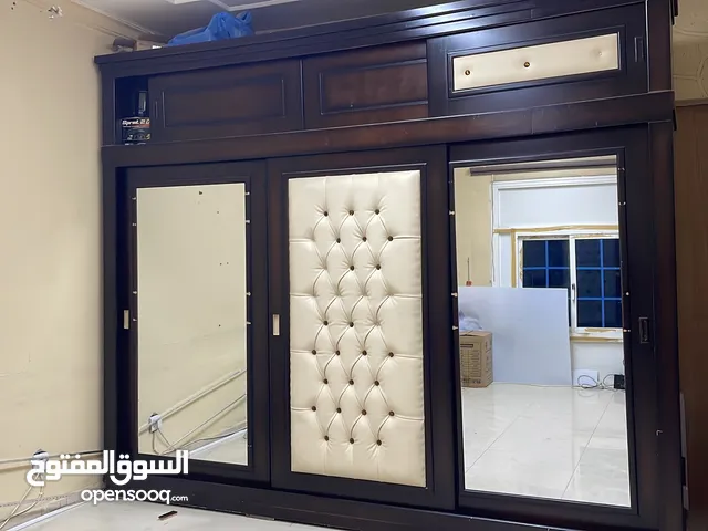 للبيع دولاب