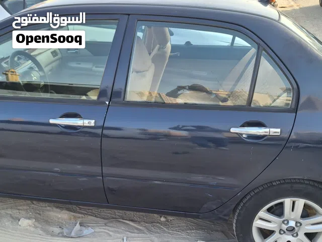 2014 ميتسوبيشي لانسر Standard