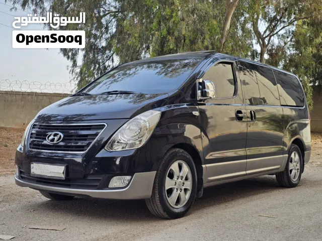 2017 Hyundai H1 GLS Plus