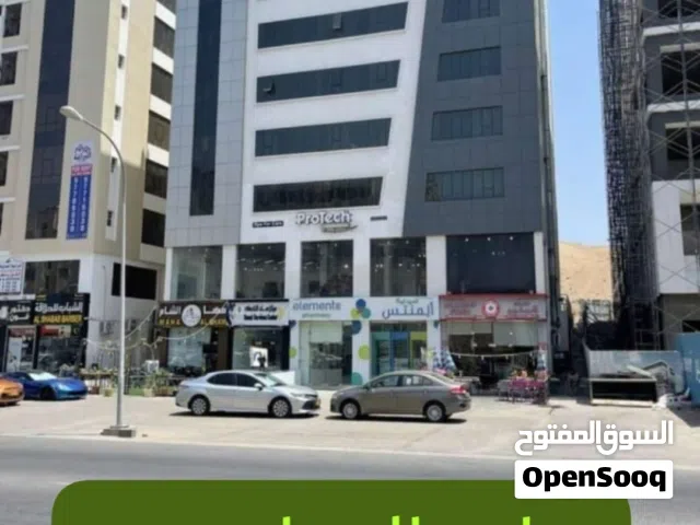 شقة حلوه ف شارع المها المساحه 70 غرفه وصاله و 2 دورة مياة ومطبخ ومخزن،