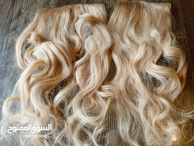قطعتين اكستنشن شعر طبيعي 100٪ بلاتيني على الطبيعة احلى واطول للاسف لا اجيد التصوير القطعتين طوال