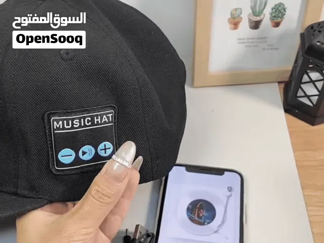 قبعه موسىقيه مزوده بسماعات