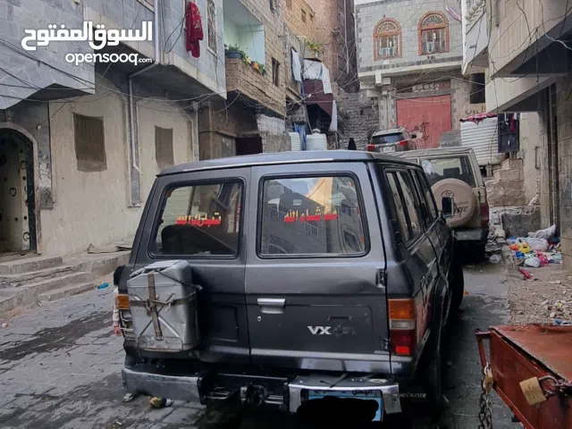 صالون نضيف جدا وكاله موديل 89 بترول جير عادي دبل مجمرك مرقم مضمون بالكامل السعر 23 الف سعودي