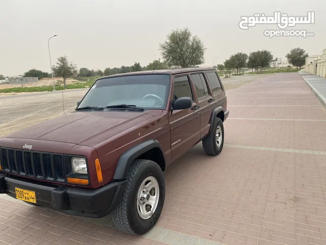 Jeep Cherokee 2000 in Al Sharqiya