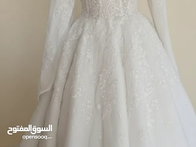 فستان زفاف ملكي جديد بالتطريز والشياكة، مقاس (S/M/L) مع الطرحة