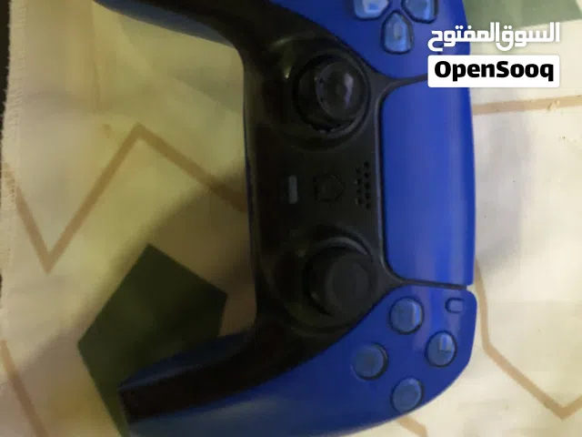 ايد بلستيشن 4 على شكل 5 تحتاج الى تصليح للمعلومات الاضافيه في الوصف