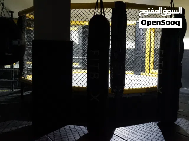إعلان بيع حلبة فنون قتالية فخم سعر خيالي حجم 4 في 4 متر  MMA UFC octagon cage
